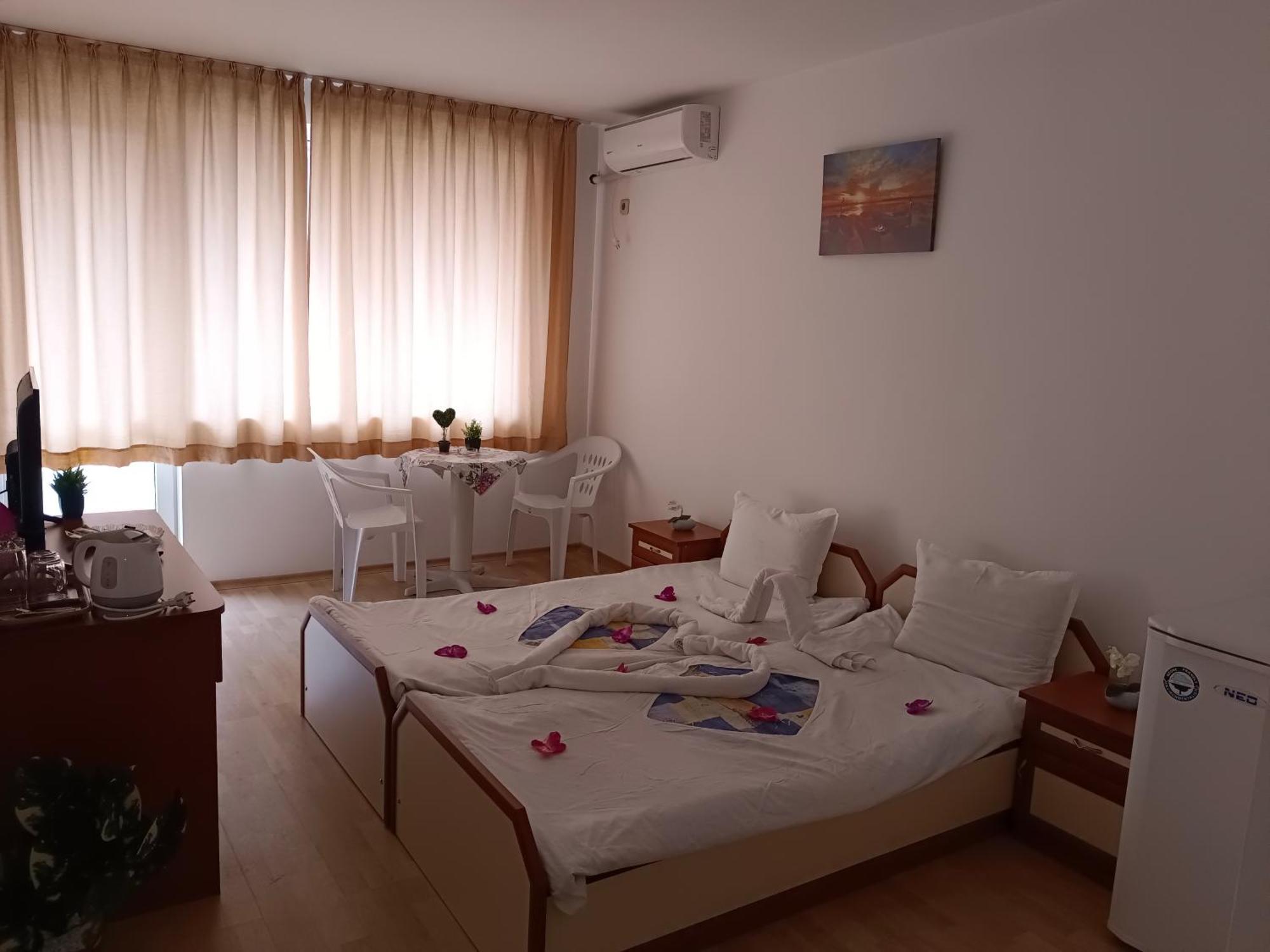 Стаи За Гости Ники Νεσέμπαρ Εξωτερικό φωτογραφία